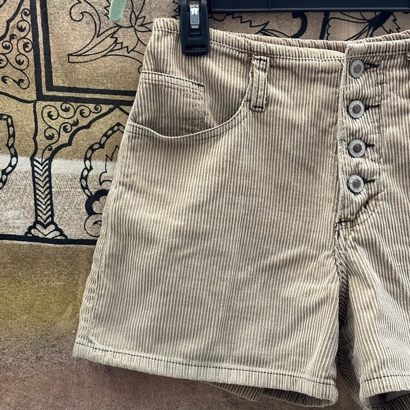 Vintage Baxis Tan Cordorouy Shorts - Picture 2 of 7